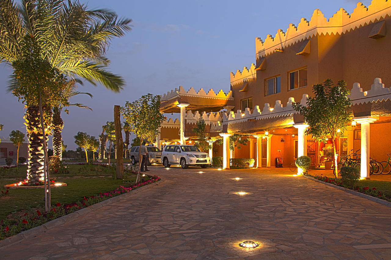 Al Malfa Resort Unaizah Exteriör bild